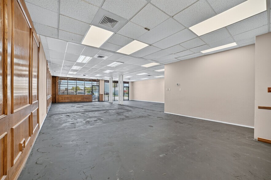 More Photos Of 4018-4026 W Camp Wisdom Rd, Dallas General Retail For Lease