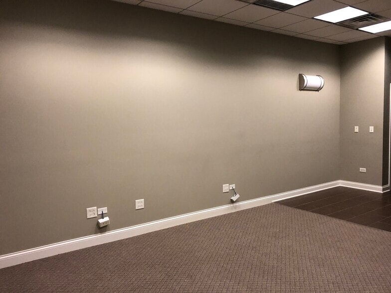 More Photos Of 1136 W Diversey Pkwy, Chicago Apartments For Sale