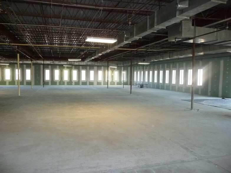 More Photos Of 2 Tungsten Way, Duncan Flex For Lease