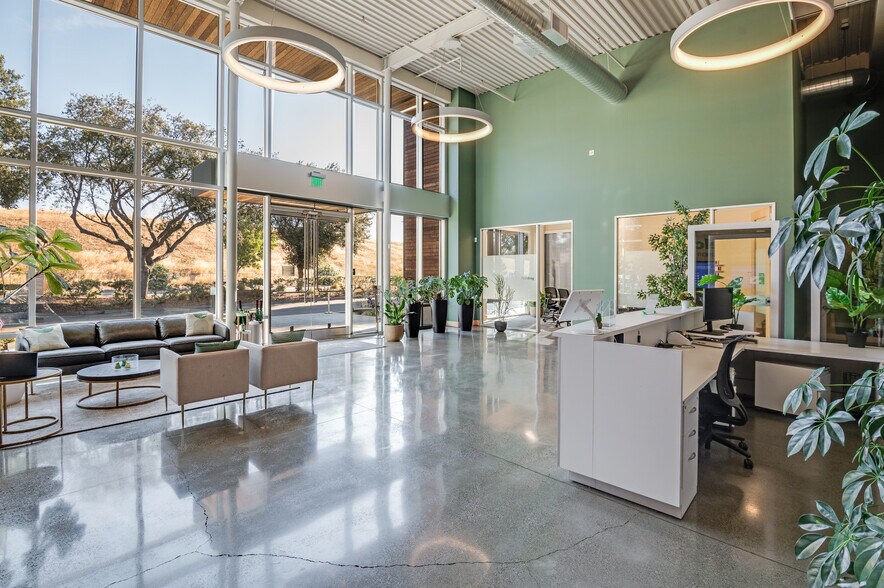 More Photos Of 250 E Caribbean Dr, Sunnyvale Research And Development For Lease