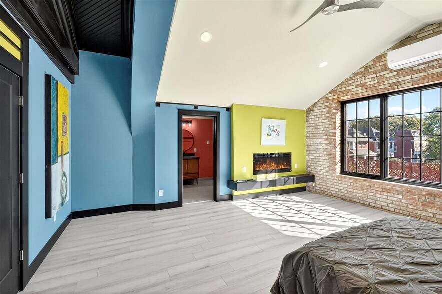 More Photos Of 1034 S Kingshighway Blvd, Saint Louis Office For Sale