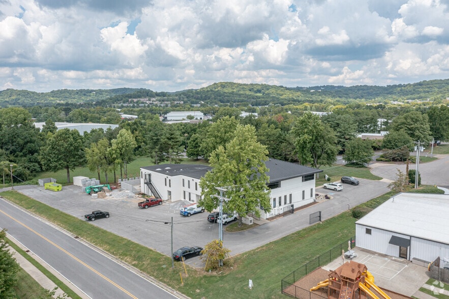More Photos Of 307 Southgate Ct, Brentwood Medical For Lease