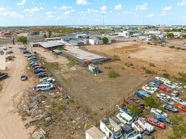 More Photos Of 4606 W Wall St, Midland Flex For Sale