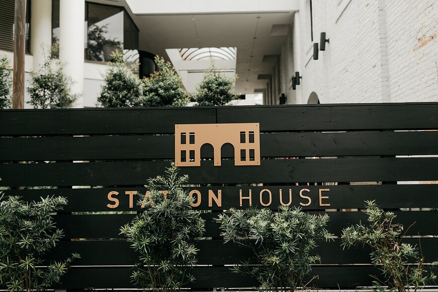 More Photos Of 260 1st Ave S, Saint Petersburg Office Residential For Lease