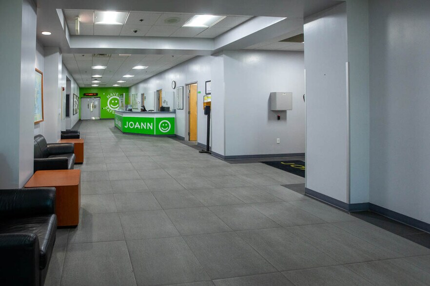 More Photos Of 3101 Anderson Rd, Opelika Distribution For Lease