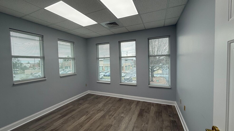 More Photos Of 1516 Village Harbor Dr, Clover Storefront Retail Office For Sale