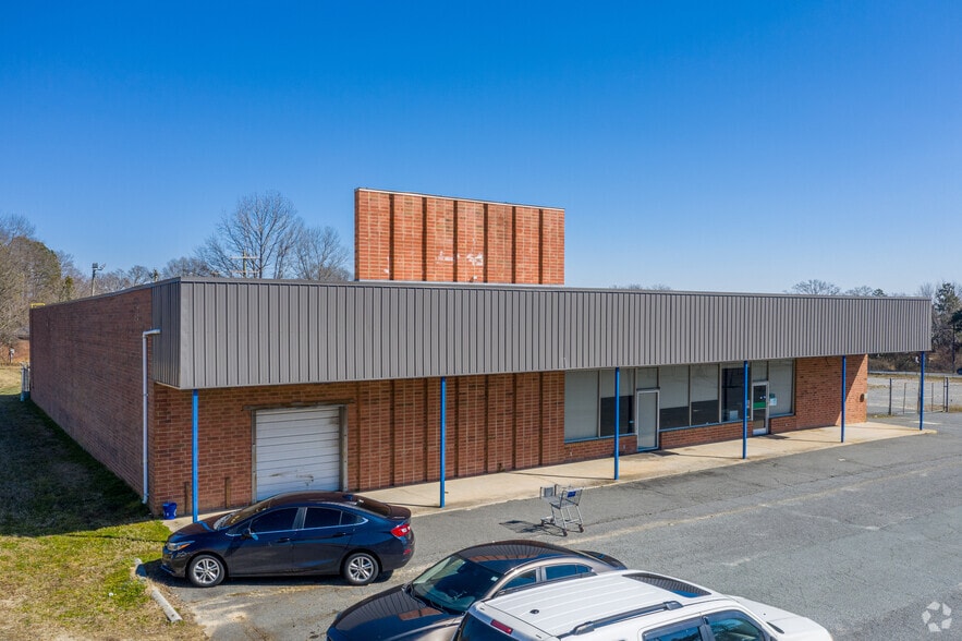 More Photos Of 2725 Old Monroe Rd, Matthews Freestanding For Lease