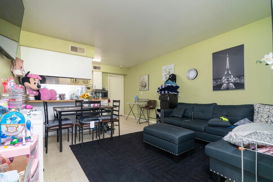 More Photos Of 2444 E Willetta St, Phoenix Multifamily For Sale