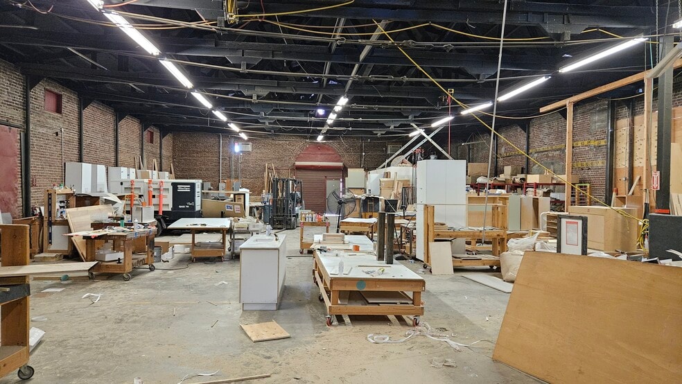 More Photos Of 221 Oak St, Manteca Warehouse For Sale