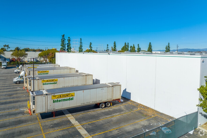 More Photos Of 5500 E Slauson Ave, Commerce Warehouse For Lease