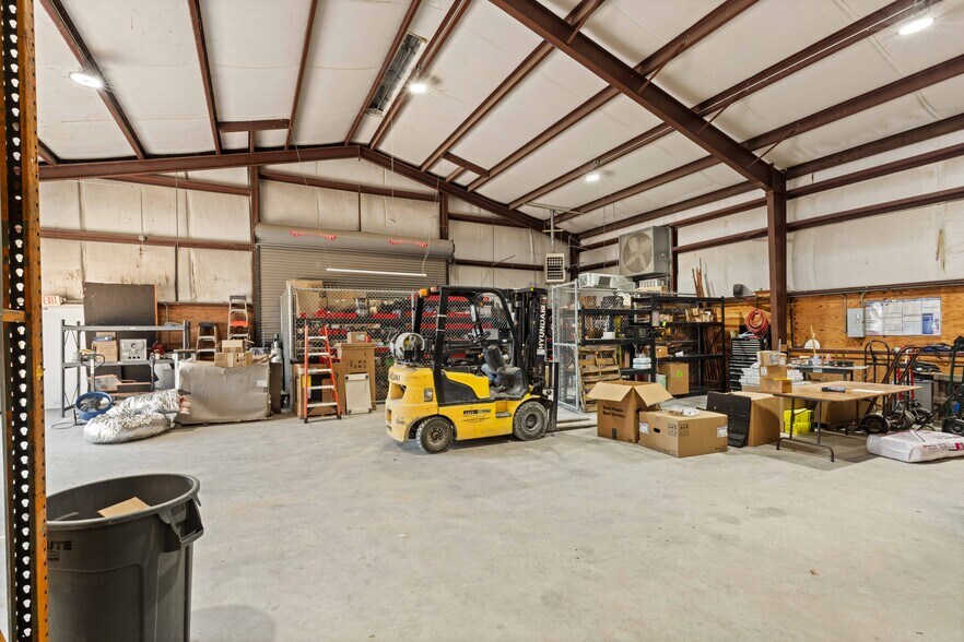 More Photos Of 5252 FM 517 Rd E, Dickinson Flex For Sale