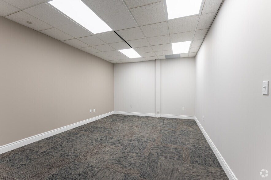 More Photos Of 5500 N Service Rd, Burlington Coworking Space