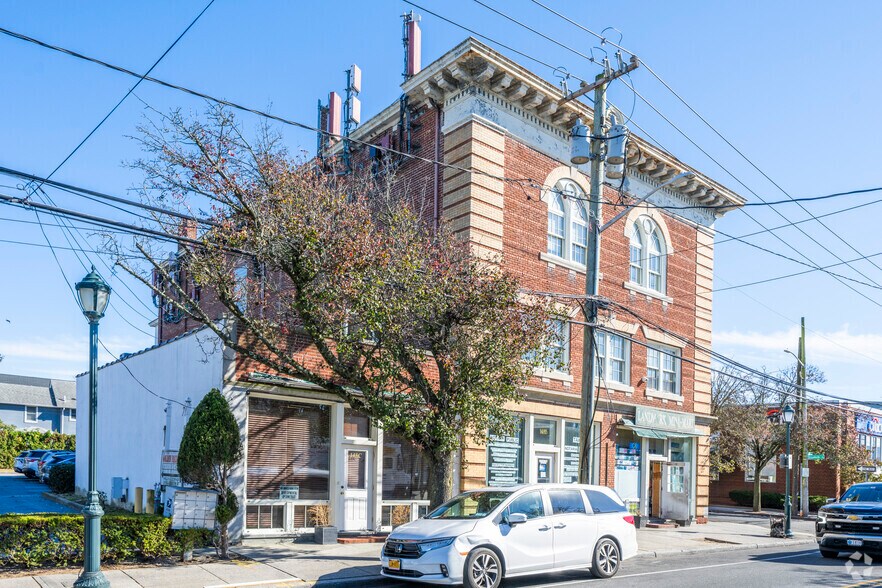 More Photos Of 148 Doughty Blvd, Inwood Office For Lease