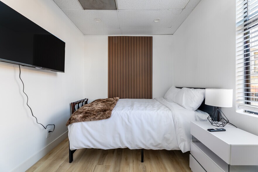 More Photos Of 744 E Walnut St, Pasadena Office Residential For Sale