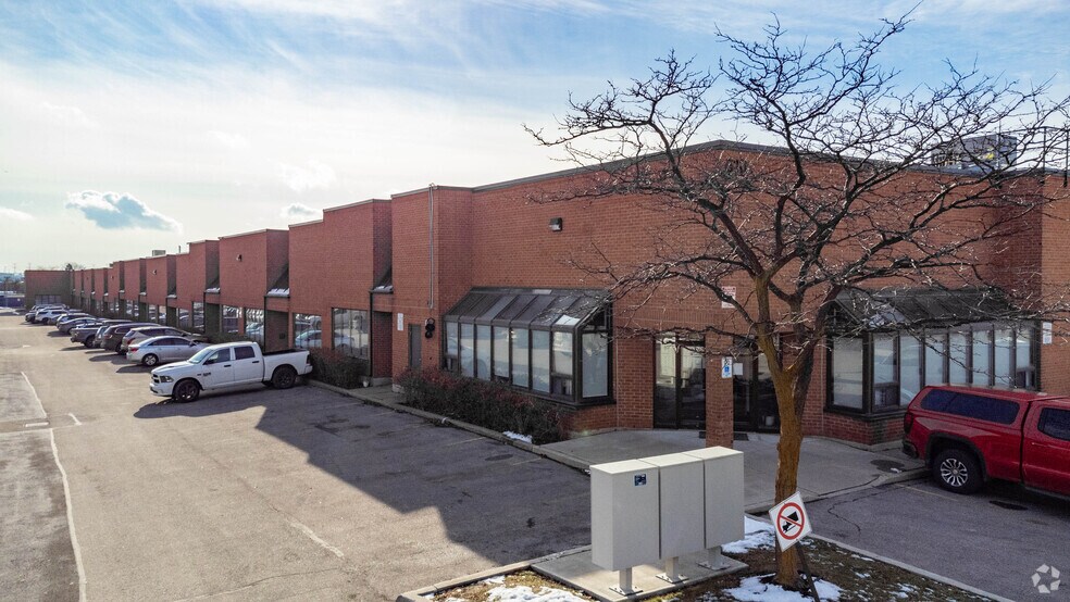 More Photos Of 610 Bowes Rd, Vaughan Warehouse For Sale