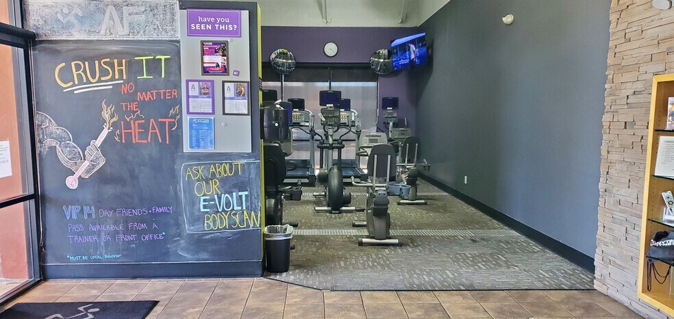 More Photos Of 4030 E Thunderbird Rd, Phoenix Storefront Retail Office For Lease