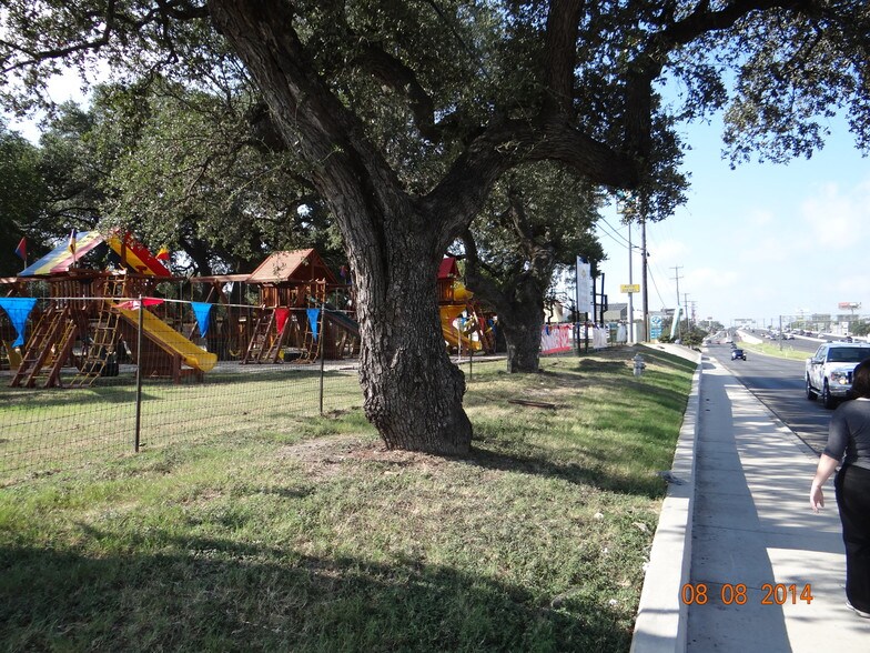 More Photos Of 15838 San Pedro, San Antonio Land For Sale