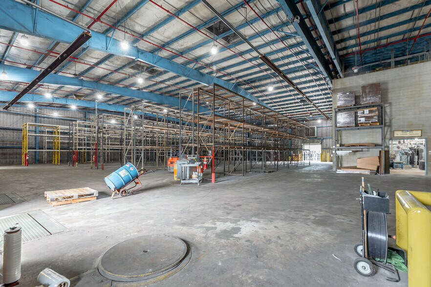 More Photos Of 2800 Riverport Rd, Chattanooga Light Manufacturing For Lease