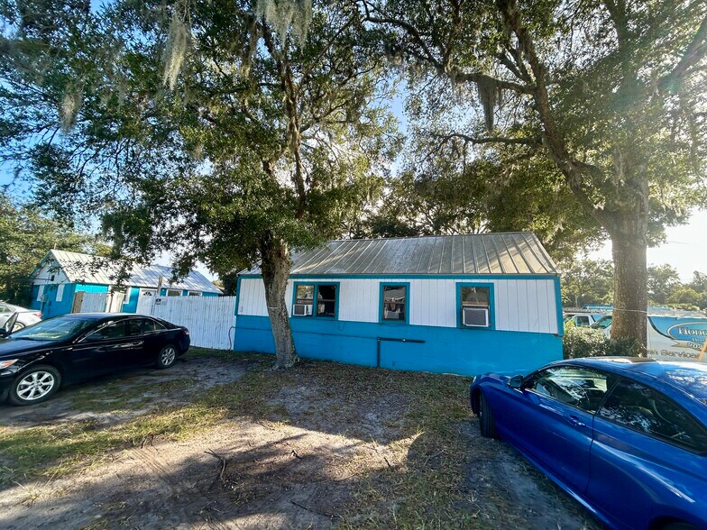 More Photos Of 1534 S 8th St, Fernandina Beach Light Manufacturing For Lease