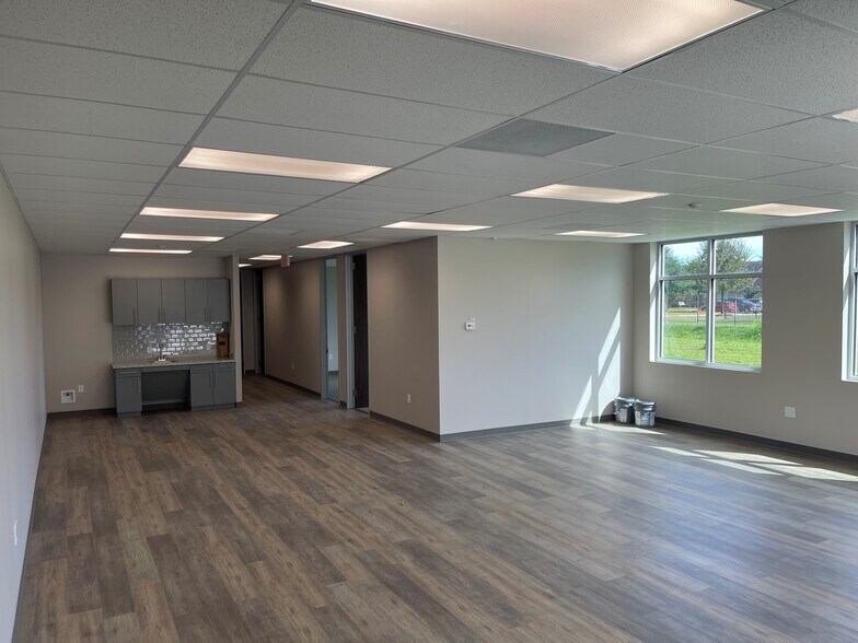 13010 W Willow Place Dr, Houston, TX 77070 Industrial For Lease