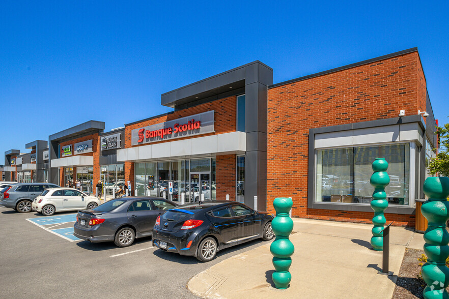 Primary Photo Of 2300-2380 Ch Lucerne, Mont-Royal Storefront For Lease