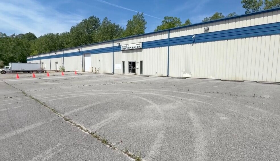 Primary Photo Of 1075 Willow Industrial Ct, Cookeville Industrial For Sale