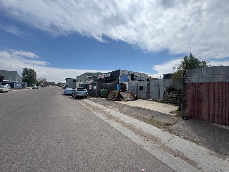 More Photos Of 1937 S Bannock St, Denver Warehouse For Lease