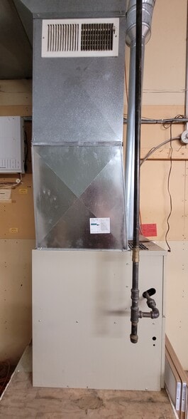 More Photos Of 2515 6th Ave N, Great Falls General Retail For Sale