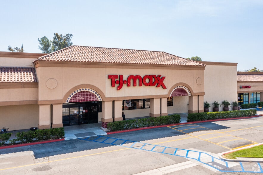 More Photos Of 27678-27766 Santa Margarita Pky, Mission Viejo Unknown For Lease