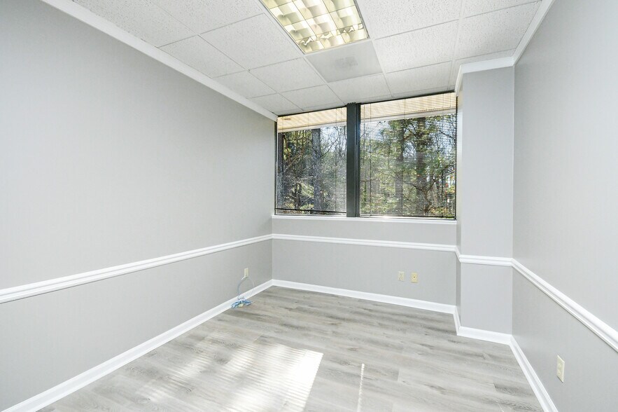 More Photos Of 3084 Mercer University Dr, Chamblee Loft Creative Space For Lease