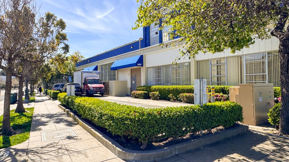 More Photos Of 1311-1425 63rd St, Emeryville Distribution For Lease
