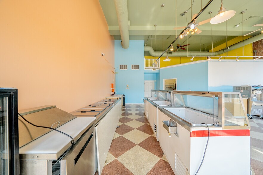 More Photos Of 3101-3111 S Grand Ave, Saint Louis Office For Lease