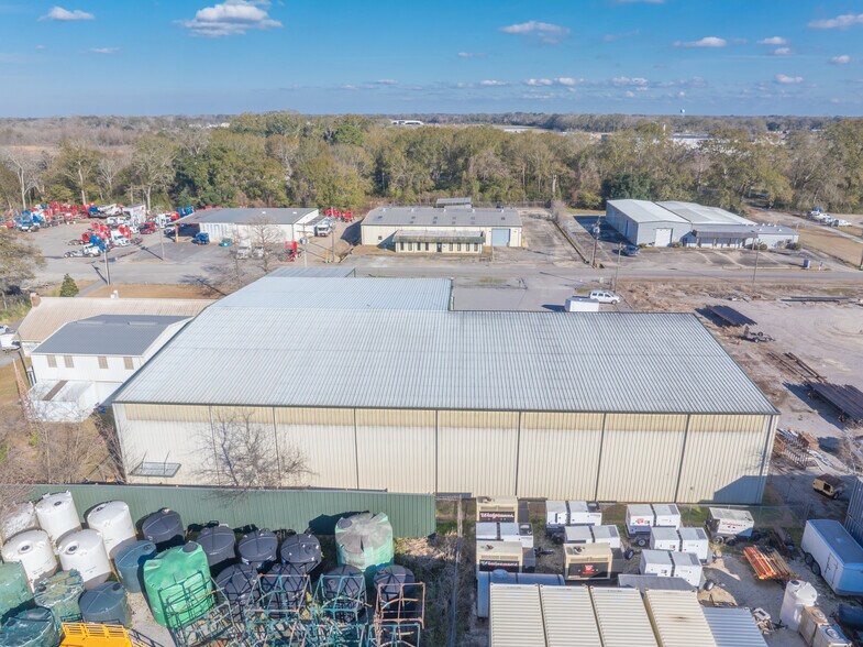 More Photos Of 1016 N Cruse Ave, Broussard Warehouse For Sale