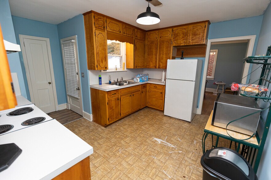 More Photos Of 330 S Culver St, Lawrenceville Loft Creative Space For Sale