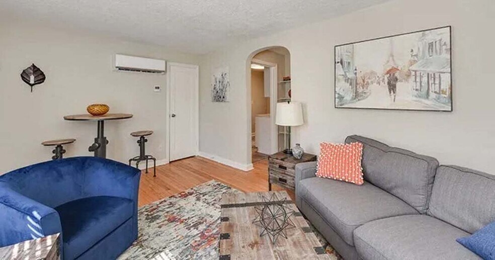 More Photos Of 9 Seminole Dr, Portsmouth Apartments For Sale