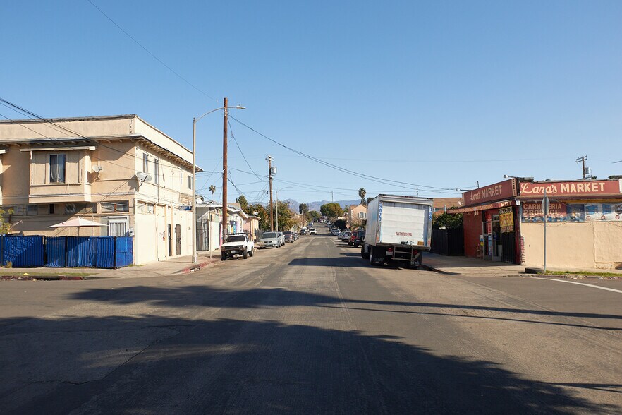 More Photos Of 701 N Fickett St, Los Angeles Apartments For Sale