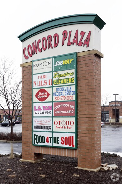 More Photos Of 489 S Weber Rd, Bolingbrook General Retail For Lease