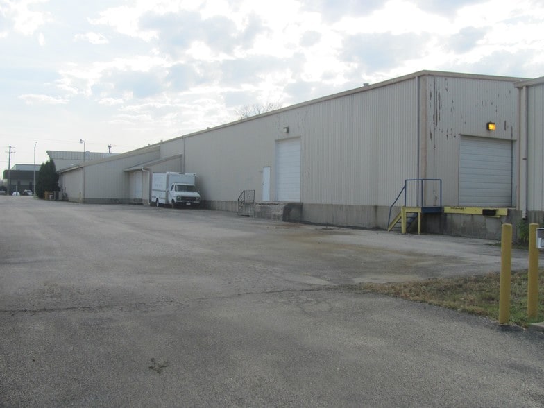 More Photos Of 2415 Mcdonough St, Joliet Warehouse For Sale