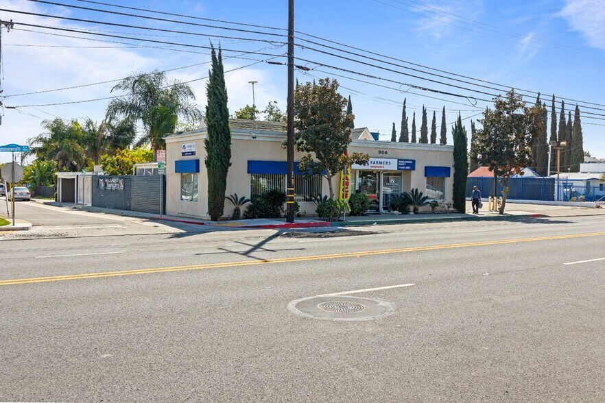 More Photos Of 906 E Commonwealth Ave, Fullerton Storefront For Sale