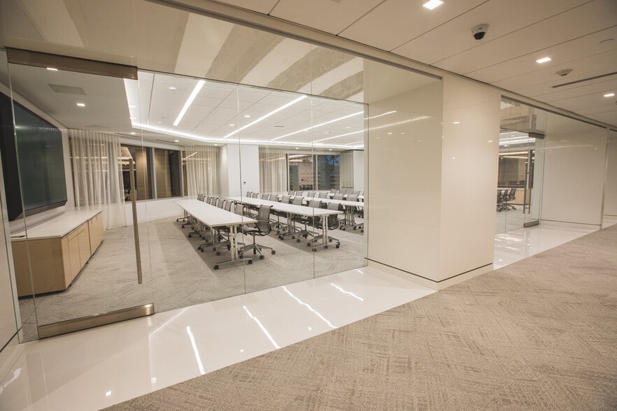 More Photos Of 1221 Brickell Ave, Miami Office For Lease