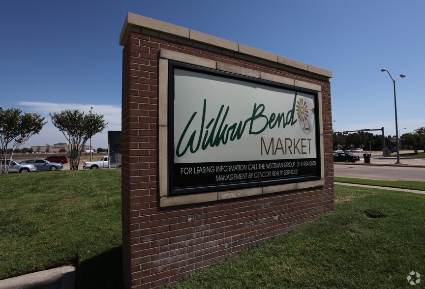 More Photos Of 5960-5976 W Parker Rd, Plano Unknown For Lease