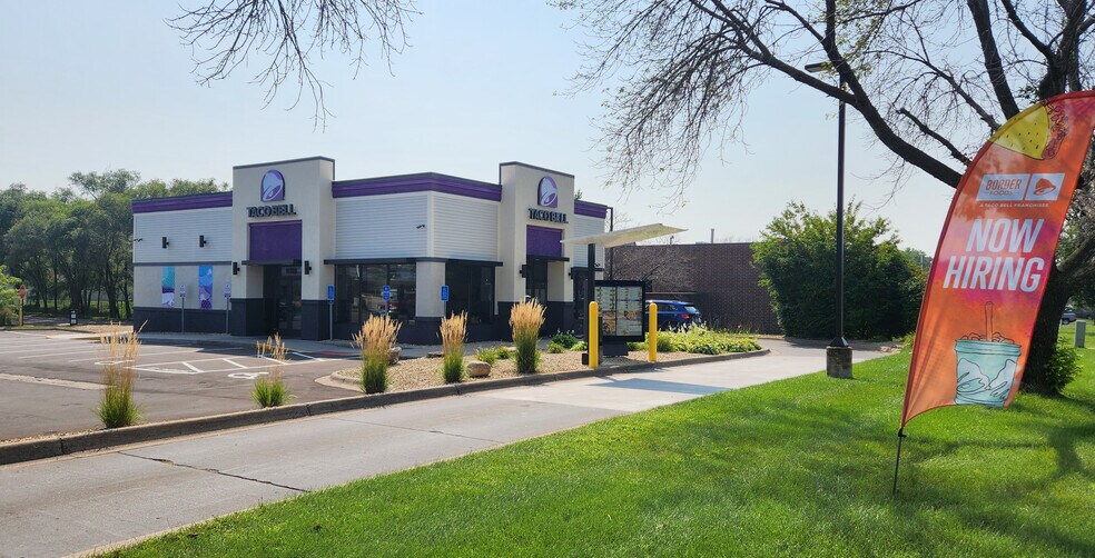 More Photos Of 10855 University Ave NE, Blaine Unknown For Lease