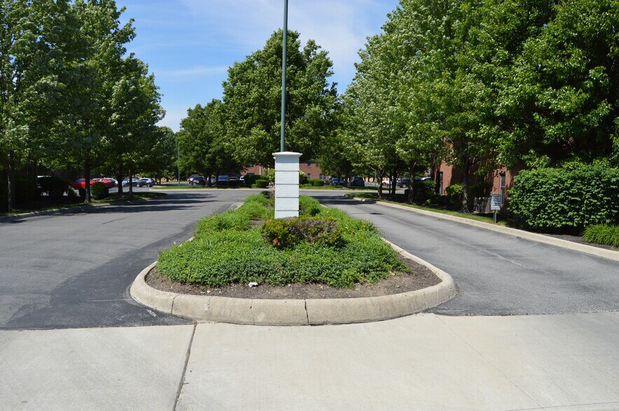 More Photos Of 128 County Line Rd, Westerville Office For Lease