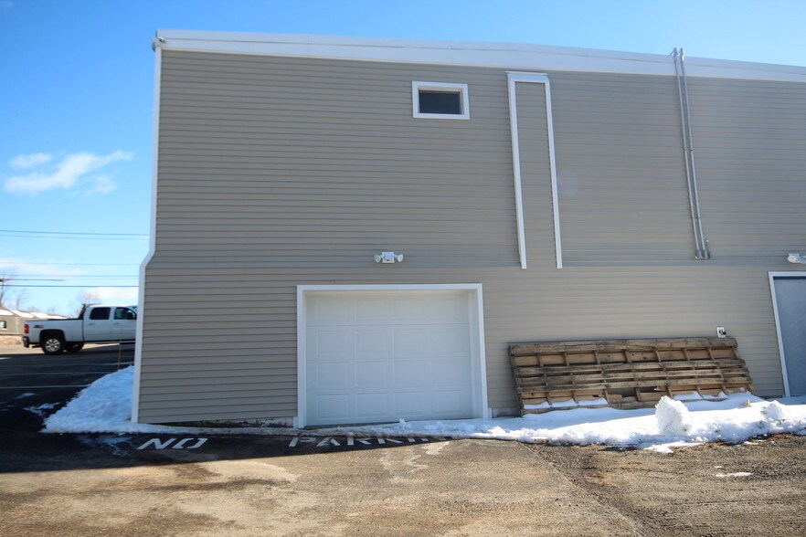 More Photos Of 49 Waterbury Rd, Prospect Storefront For Sale