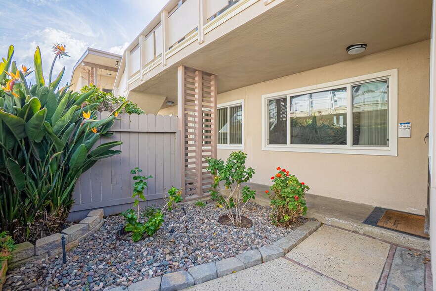 More Photos Of 523 Avenue G, Redondo Beach Multifamily For Sale