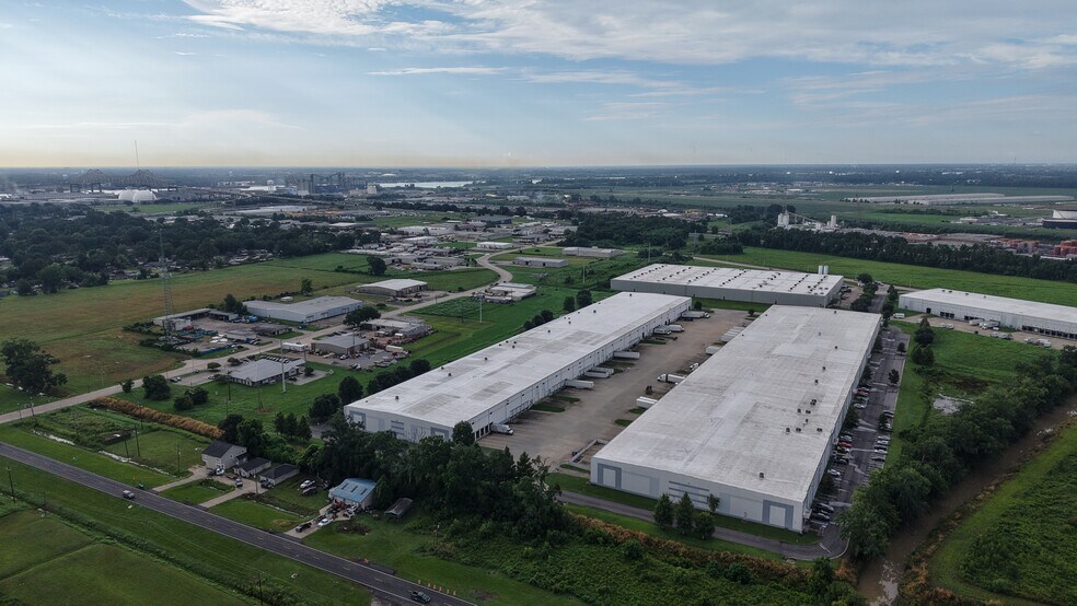 More Photos Of 1870 Grand Terre Ln, Port Allen Distribution For Lease