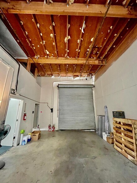 More Photos Of 1130 Industrial Ave, Petaluma Light Manufacturing For Sale