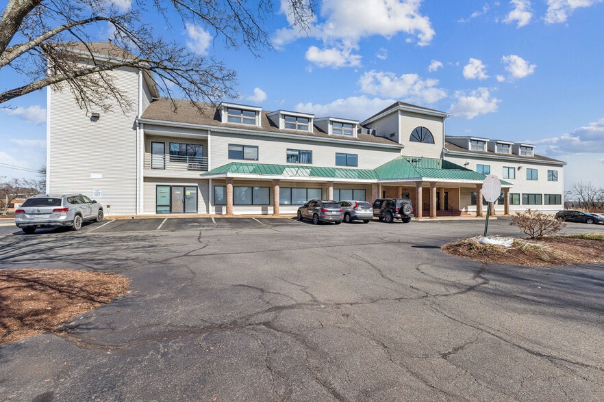 More Photos Of 602 S King St, Leesburg Medical For Sale