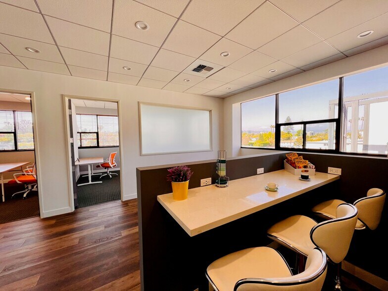 More Photos Of 11965 Venice Blvd, Los Angeles Loft Creative Space For Lease