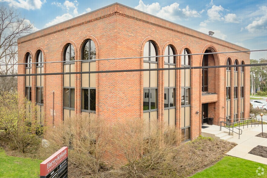 More Photos Of 2340 Detroit Ave, Maumee Medical For Sale